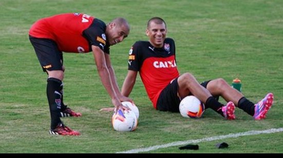 Imagem Neto Baiano faz gozação e diz que jogadores do Vitória usam estimulante sexual