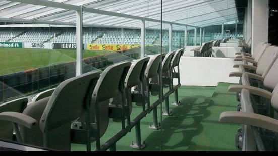 Imagem Inspirado na Vila Belmiro, Barradão deve ganhar camarote ao redor do campo