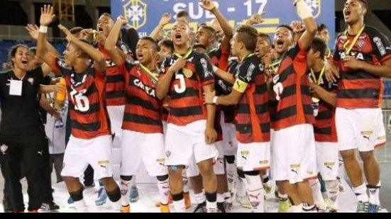 Imagem Garotos do Sub-17 do Vitória cobram premiação pelo título da Copa do Brasil
