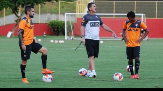Imagem Com treino fechado, Mancini testa o Vitória para duelo com o CRB