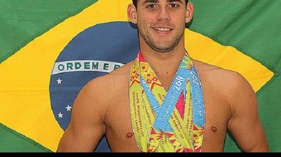 Imagem Ouro que Thiago perdeu no Pan é do Brasil com Brandonn Almeida