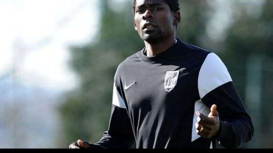 Imagem Zagueiro especulado no Vitória está deixando clube português, diz imprensa