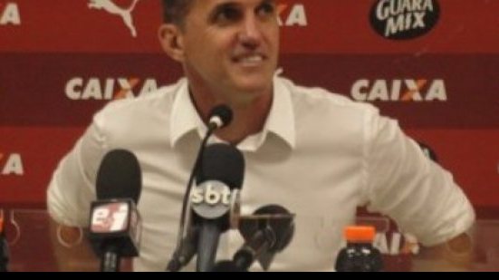 Imagem  Mancini pode trocar o Vitória por futebol árabe