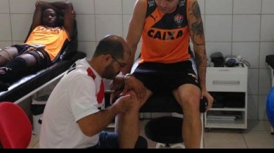 Imagem Guilherme Mattis ignora folga no Vitória e faz tratamento no joelho