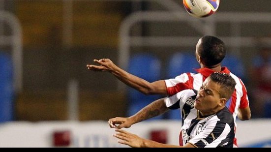 Imagem Suspenso, lateral do Botafogo não encara o Bahia pela Série B 