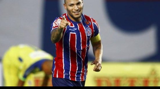 Imagem Com proposta do futebol turco, Titi pode deixar o Bahia