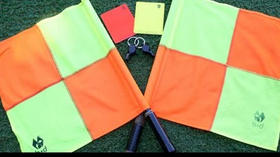Imagem Após erros de arbitragens, presidente do Bahia revela contato com FBF e CBF