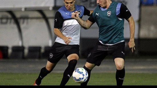 Imagem Substituto de lateral do Botafogo quer vitória, mas prega respeito ao Bahia