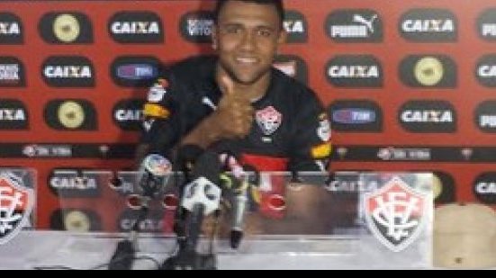 Imagem "Nunca fiz um pênalti na minha carreira", brada Ednei após polêmica