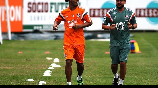 Imagem Ronaldinho Gaúcho é aplaudido em primeiro treino pelo Fluminense
