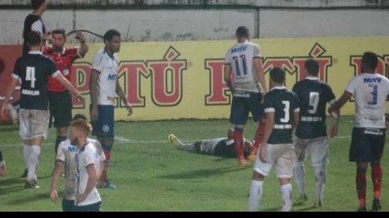 Imagem Bahia perde para o Santa Cruz e cai mais uma posição na Série B