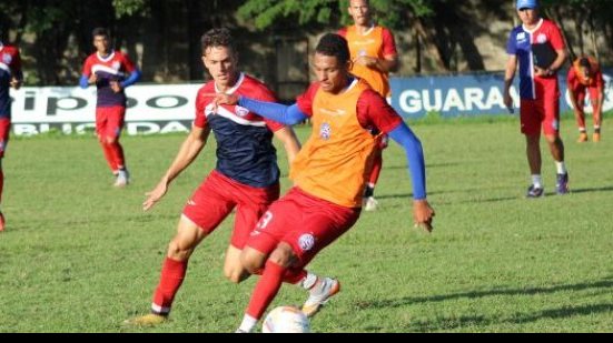Imagem Jovem da base diz estar pronto para assumir lateral do Bahia e mira triunfo