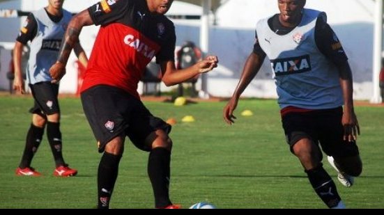 Imagem Vitória x América-MG: Escudero é poupado de último treino antes do jogo