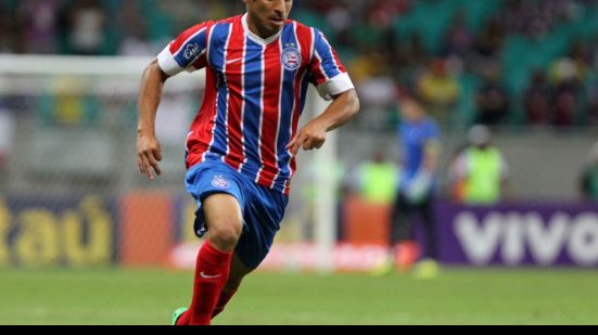 Imagem Adversário do Vitória dispensa ex-jogador do Bahia e mais três