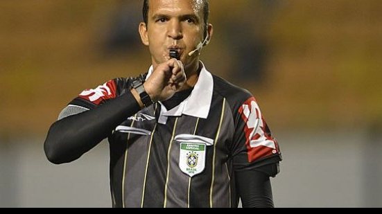 Imagem CBF escala árbitro goiano para apitar clássico entre Ceará e Vitória