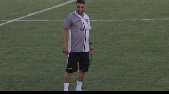 Imagem Novo treinador do Ceará está confiante em recuperação: ficar entre os dez