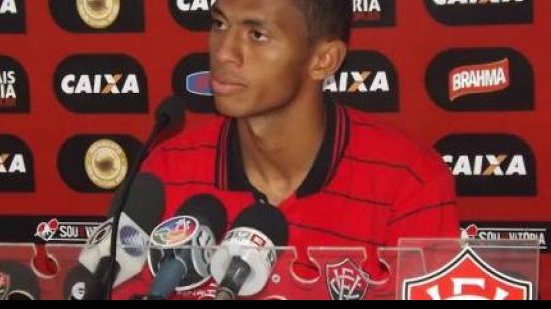 Imagem Além de Leilson, Vitória empresta outro meia encostado no elenco
