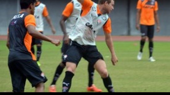 Imagem Com cartões acumulados do Botafogo, Marcelo Mattos recebe amarelo e é suspenso