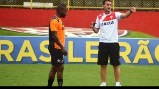 Imagem De olho na Luverdense, Amaral diz que o Vitória busca manutenção na liderança