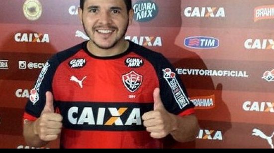 Imagem Lateral pede foco ao Vitória com o Luverdense: lutar até o fim e tentar vencer