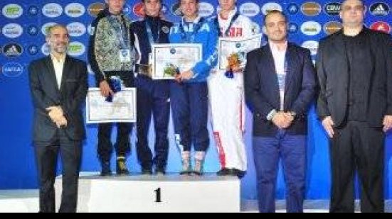Imagem Azerbaijão fatura duas medalhas de ouro no Mundial de Wrestling