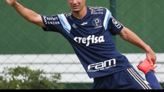 Imagem Ex-laterais da dupla BAVI lideram ranking de assistências na Série A