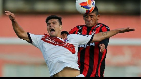 Imagem Ramon exalta parceria com Mattis no Vitória: o que falta em um o outro completa