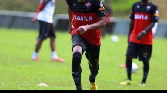 Imagem Sem Escudero, Mancini arma Vitória com Jorge Wagner para encarar Sampaio Corrêa