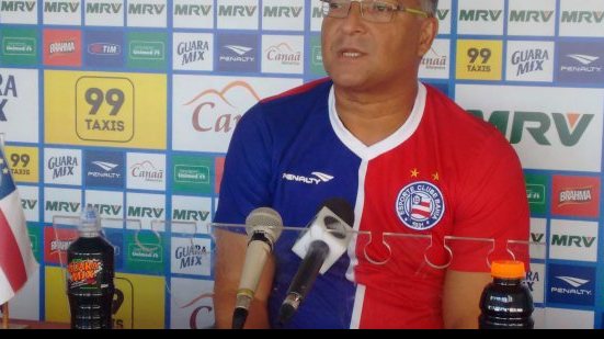 Imagem Médico do Bahia garante que Gustavo tem totais condições de ir a campo