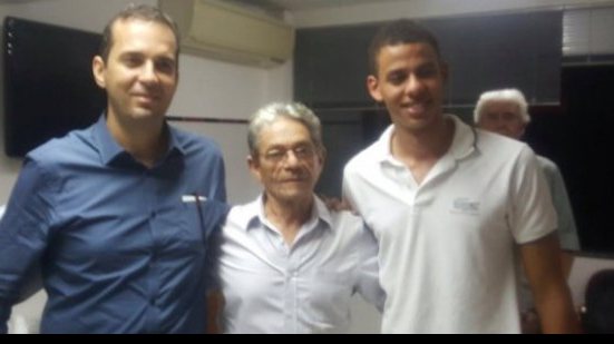 Imagem Diretoria, conselheiros e sócios do Vitória se reúnem para debater o clube