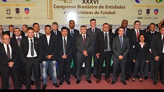 Imagem Associação de árbitros promete marcha em Brasília contra veto da presidente 