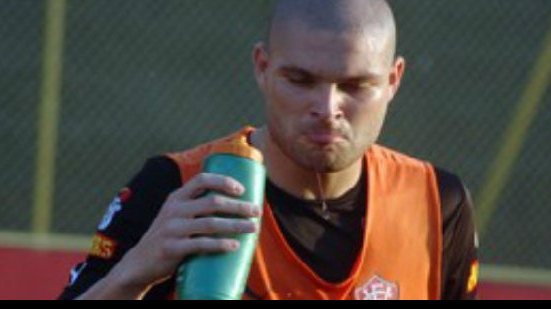 Imagem Guilherme Mattis tranquiliza torcida sobre lesão