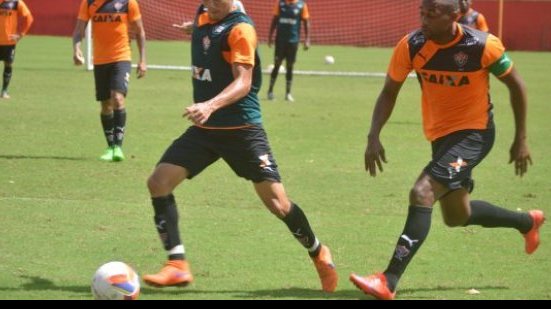 Imagem Sem atacante e meia, Vitória está pronto para jogo decisivo; veja relacionados