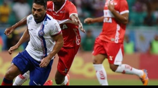 Imagem Bahia tem ampla vantagem nos confrontos com o CRB e nunca perdeu em Salvador