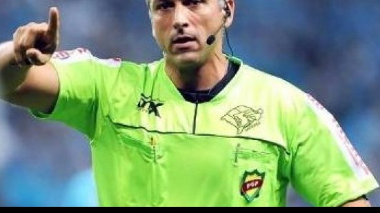 Imagem Paraná x Bahia: arbitragem do Rio Grande do Sul comanda duelo de tricolores