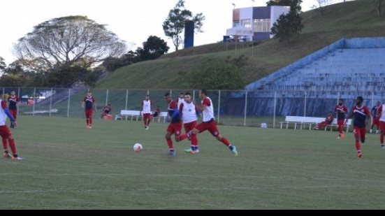 Imagem Elenco do Bahia volta aos treinos e faz coletivo no Fazendão