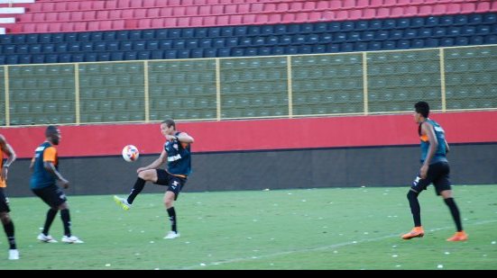 Imagem Escudero é poupado e Vitória treina para decisão contra o Botafogo