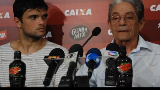 Imagem Presidente do Vitória rasga elogios a Norberto: "dispensa comentários"