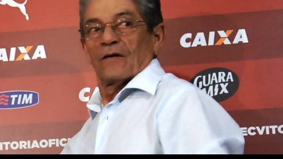 Imagem Presidente do Vitória ainda pensa em contratar mas avisa: mercado saturado