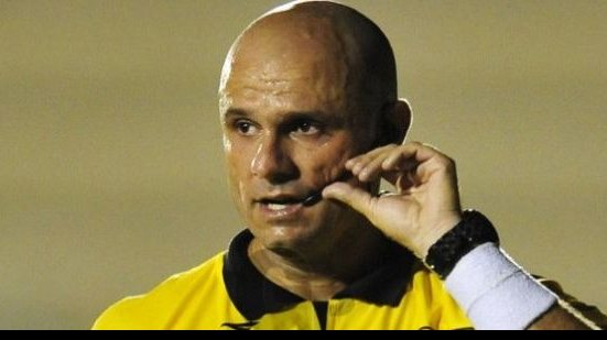 Imagem Criciúma x Vitória: juiz paulista apita confronto em Santa Catarina