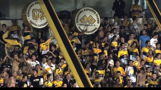 Imagem Torcida do Criciúma esgota ingressos promocionais para duelo com o Vitória