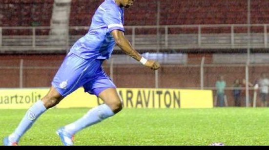 Imagem Zagueiro que passou pelo Bahia é barrado no Macaé para duelo com o Tricolor