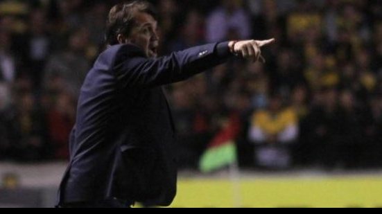 Imagem Petkovic vê derrota do Criciúma para o Vitória como inesperada: foi um azar