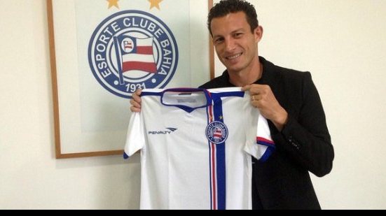 Imagem Gustavo é regularizado e pode estrear pelo Bahia diante do Bragantino