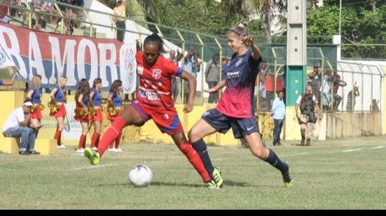 Imagem Futebol feminino: clubes cedem escudo, mas apoio é garantido pelo Poder Público