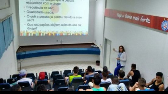 Imagem Atletas da base do Bahia participam de palestra sobre drogas