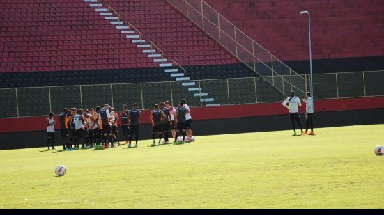 Imagem Vitória encerra preparação para encarar o Atlético-GO com treino fechado