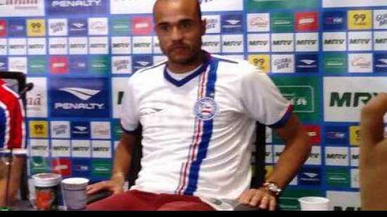 Imagem Apresentado, Roger exalta o Bahia: &quot;o que me trouxe foi o peso da camisa&qu