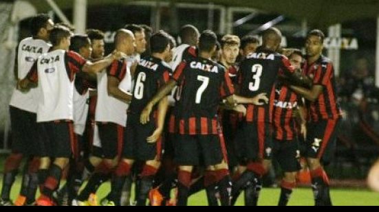 Imagem Fora de casa, Vitória busca triunfo sobre o Atlético (GO) para se manter no G-4