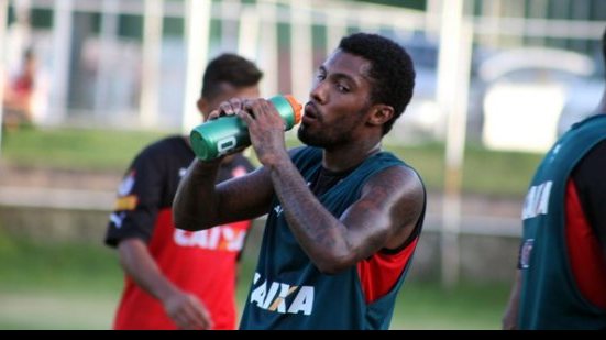 Imagem Com retornos de Elton, Rhayner e Amaral, Vitória divulga relacionados